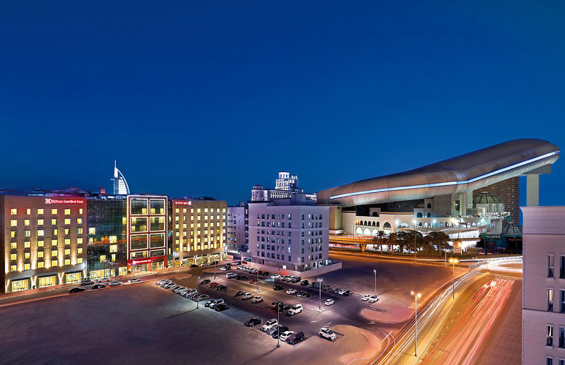 Hilton Garden Inn Dubai, Mall Avenue 21