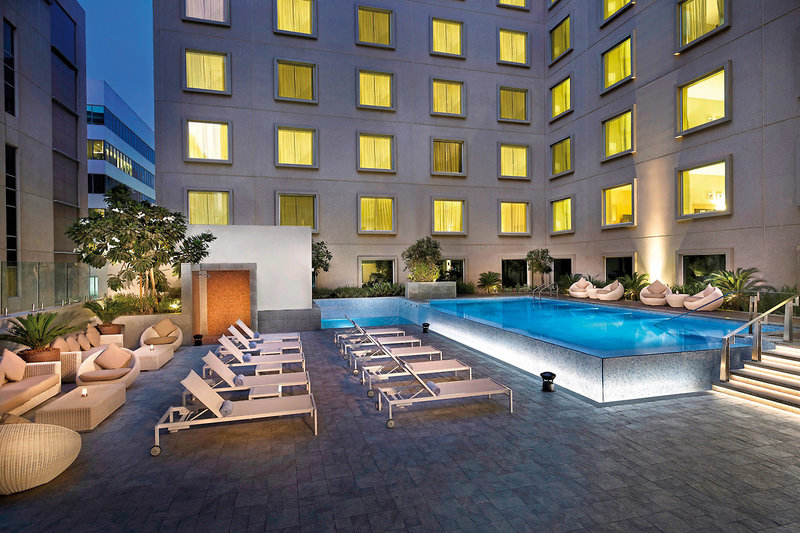 Hilton Garden Inn Dubai, Mall Avenue 1