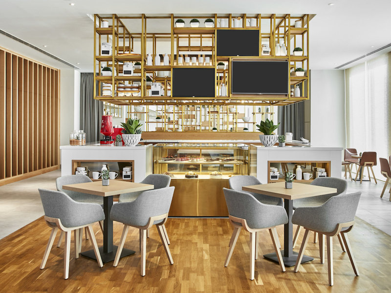 Hilton Garden Inn Dubai Mall of The Emirates 10