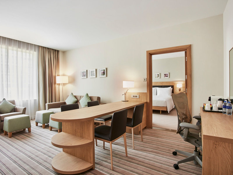 Hilton Garden Inn Dubai, Mall Avenue 16