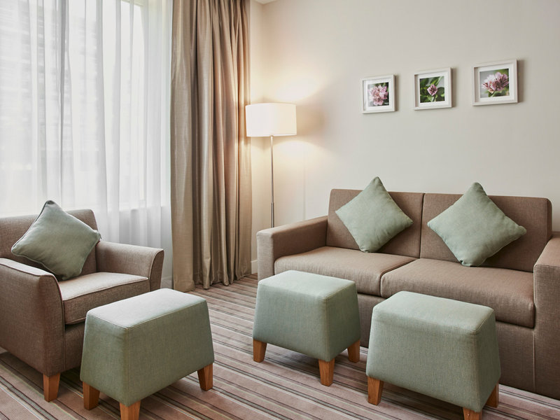 Hilton Garden Inn Dubai, Mall Avenue 18