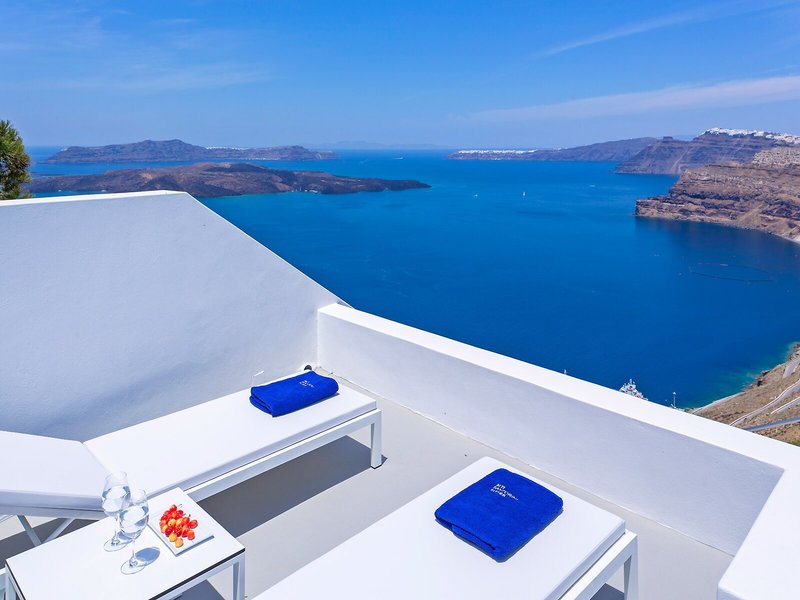 Alti Santorini Suites 5