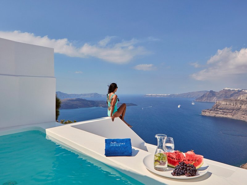 Alti Santorini Suites 13