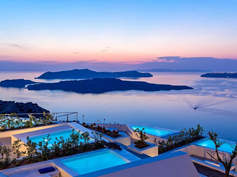 Alti Santorini Suites 14