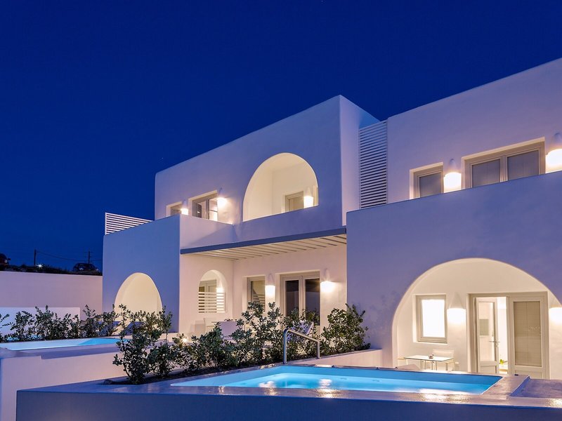 Alti Santorini Suites 18