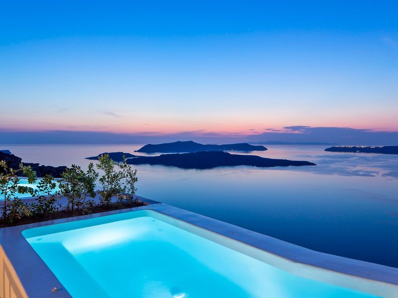 Alti Santorini Suites 21