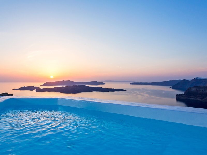 Alti Santorini Suites 22