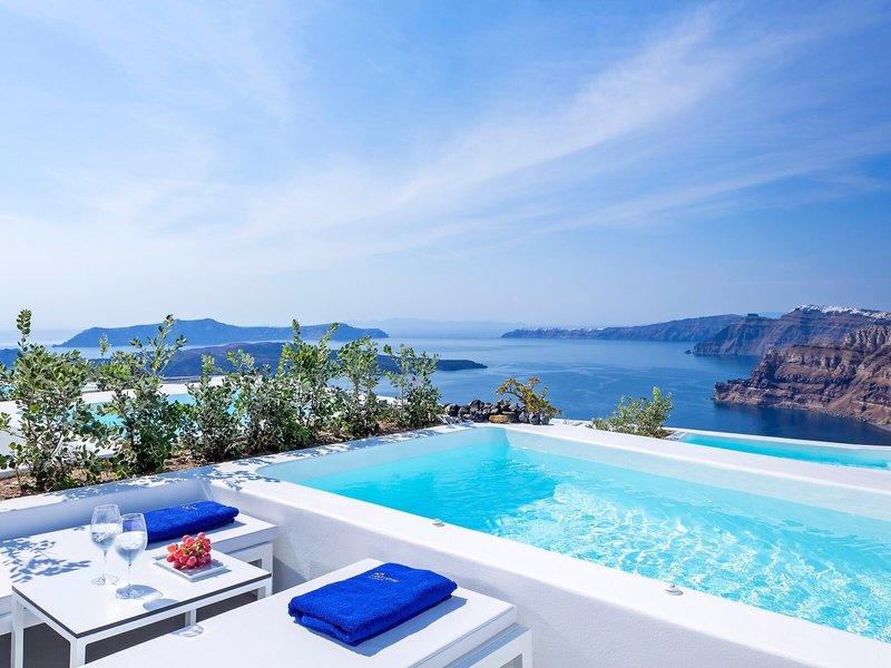 Alti Santorini Suites 23