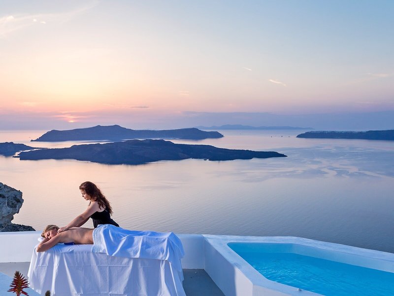 Alti Santorini Suites 30