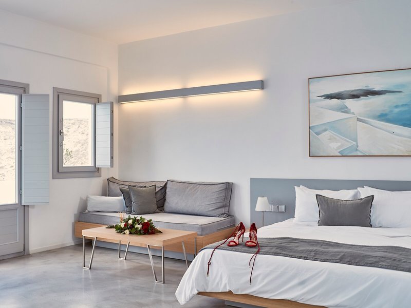 Alti Santorini Suites 42