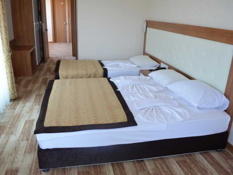 Mitos App & Hotel 25