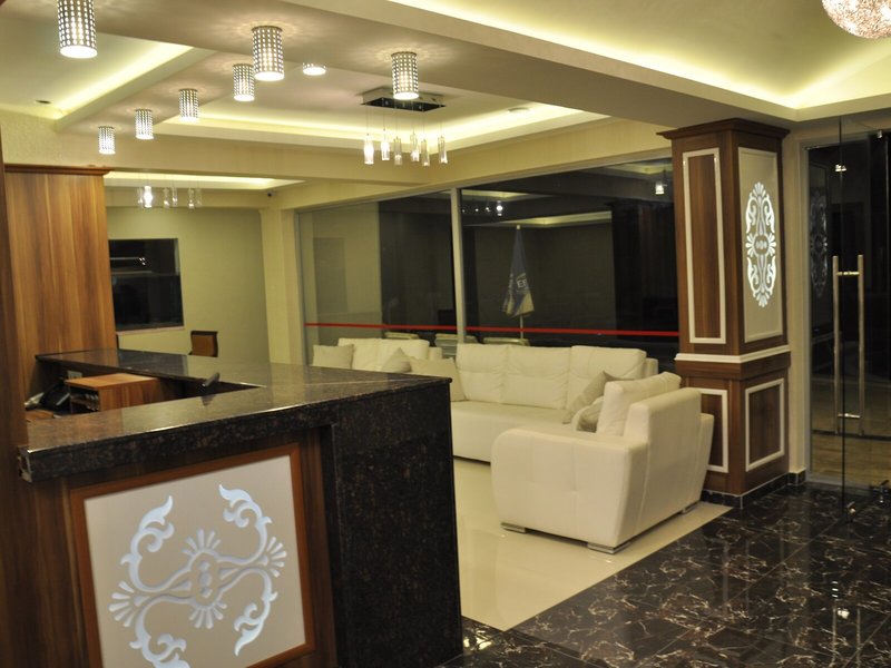 Mitos App & Hotel 8