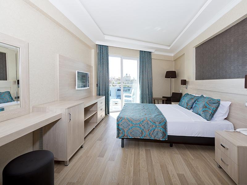 Parador Beach Hotel 23