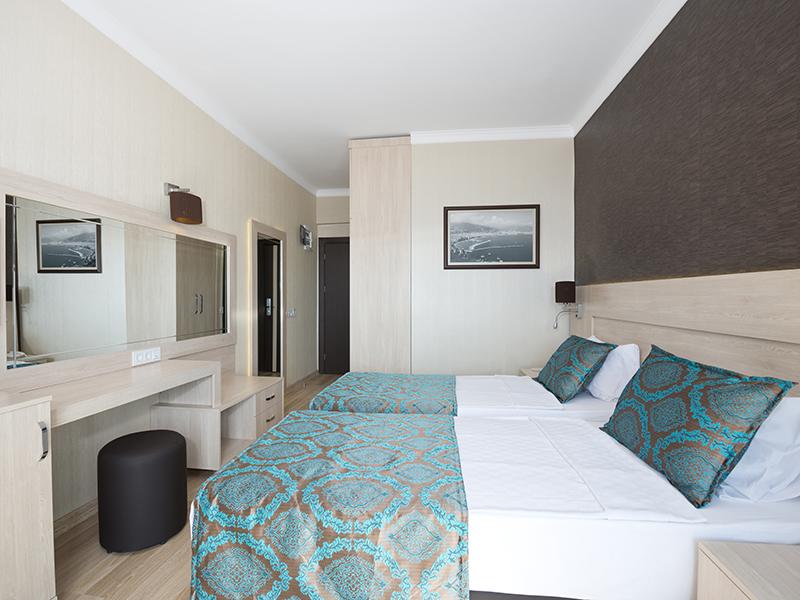 Parador Beach Hotel 27