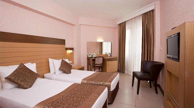 Remi Hotel 9