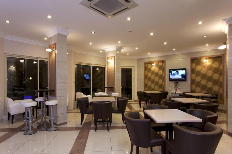 Remi Hotel 9