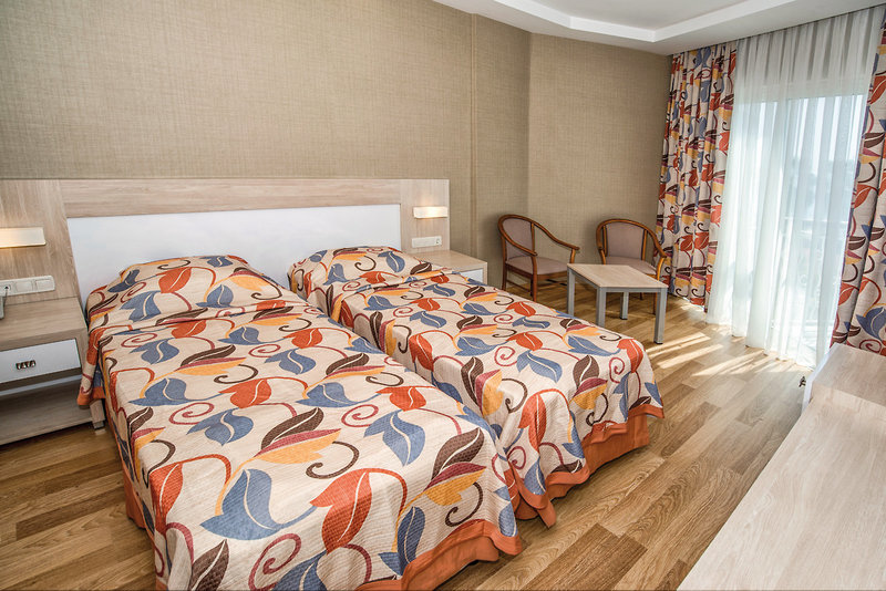 Riviera Hotel & Spa 3