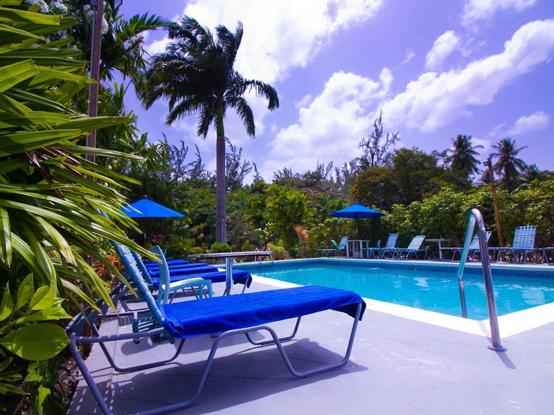Palm Garden Hotel 10