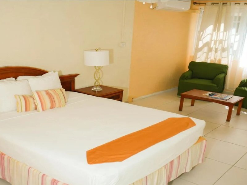 Palm Garden Hotel 18
