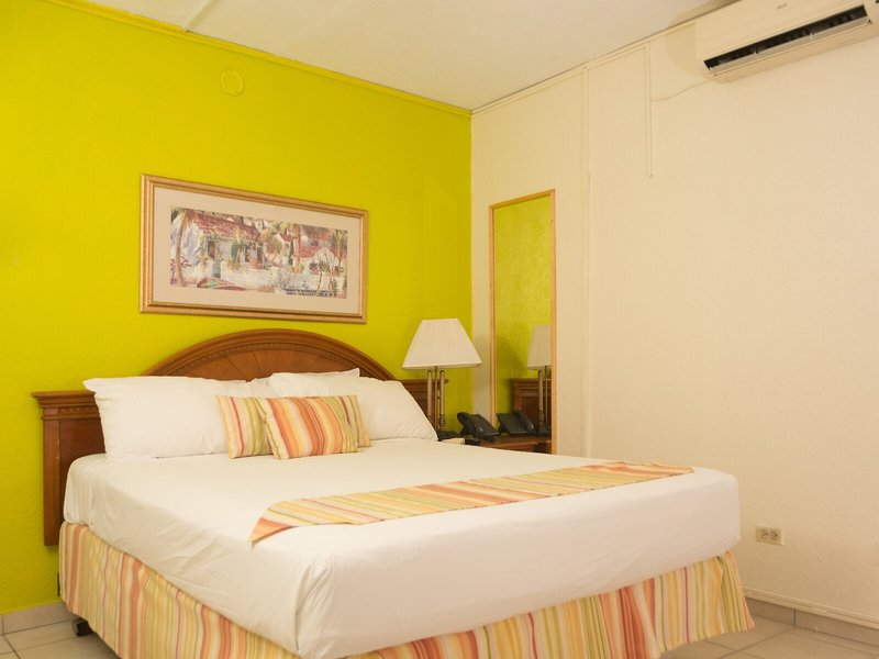 Palm Garden Hotel 25