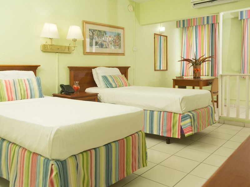 Palm Garden Hotel 37