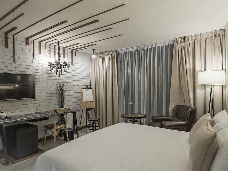 Art Mai Gallery Hotel 36