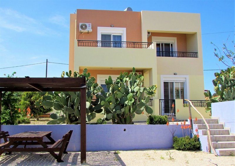 Gennadi Blue Hotel 2