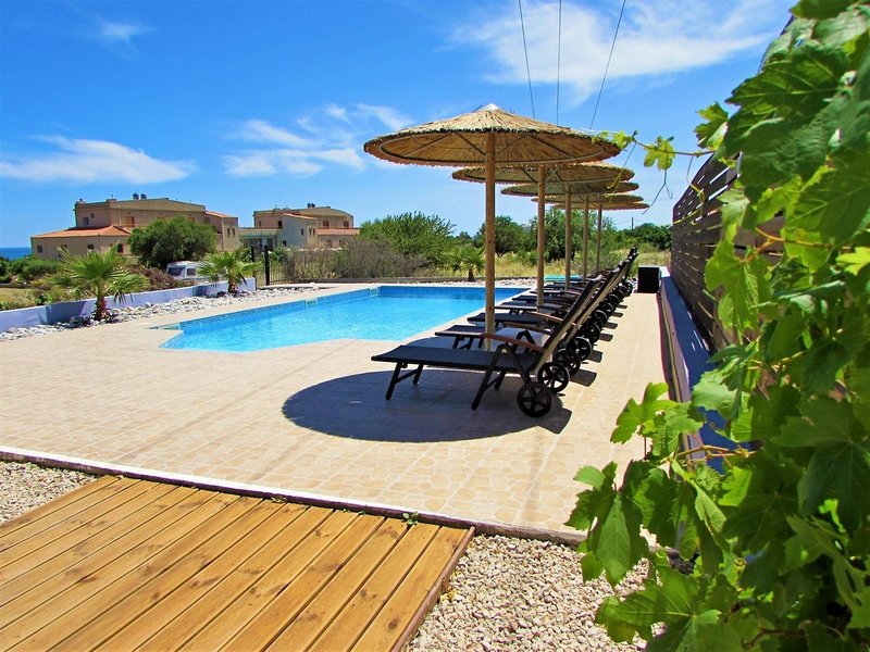 Gennadi Blue Hotel 5