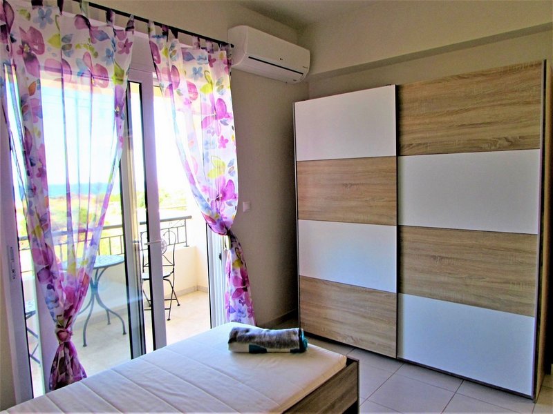 Gennadi Blue Hotel 6