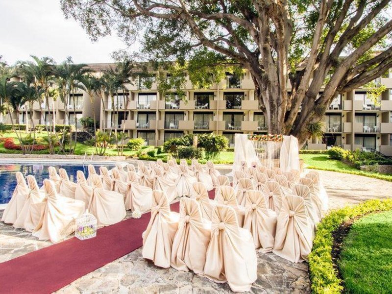 Irazu Hotel & Studios 4