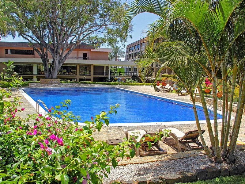 Irazu Hotel & Studios 8