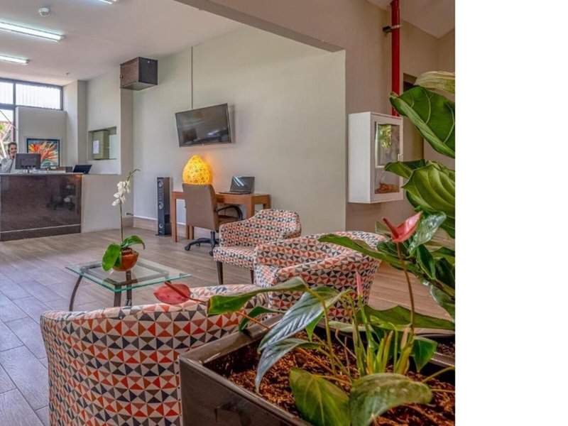 Irazu Hotel & Studios 10