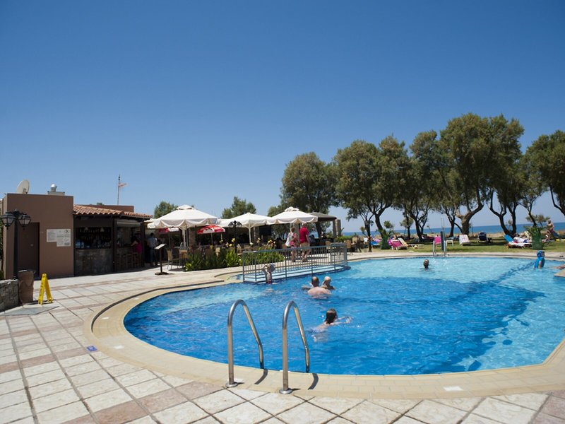 Lito Beach Hotel 10