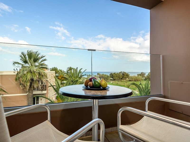 Lito Beach Hotel 14