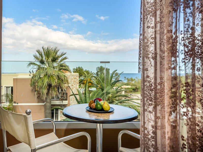 Lito Beach Hotel 17