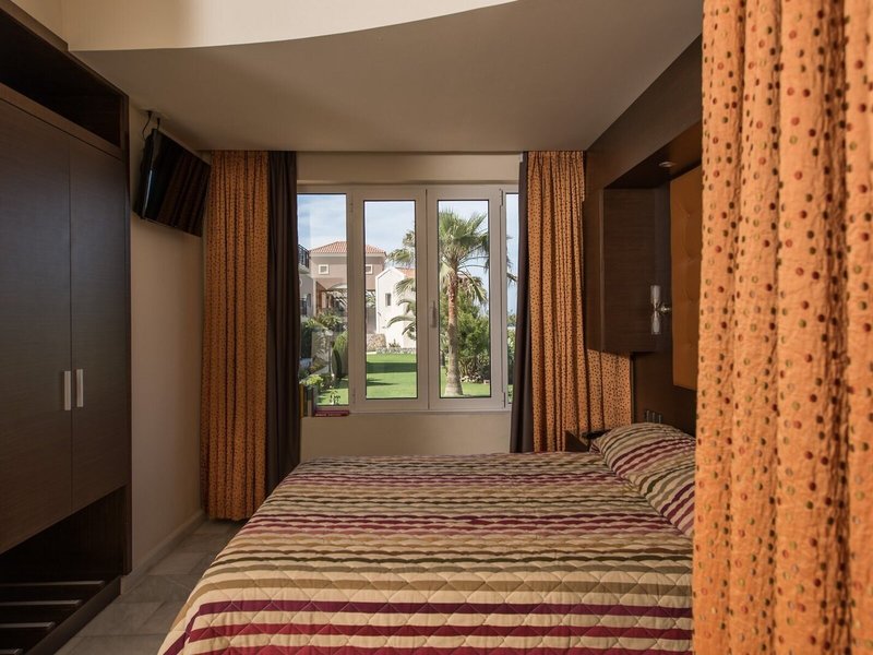 Lito Beach Hotel 21