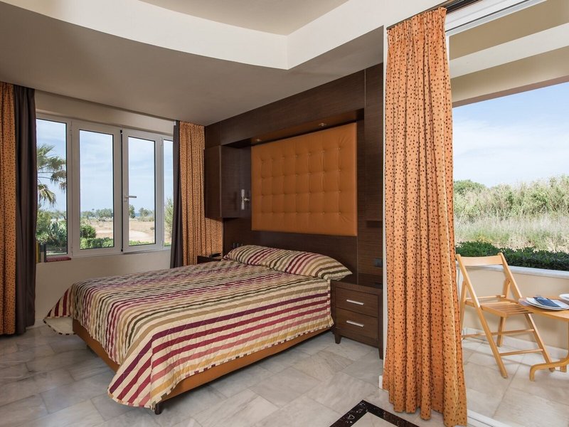 Lito Beach Hotel 26