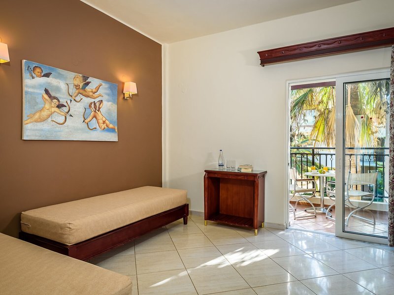 Lito Beach Hotel 40