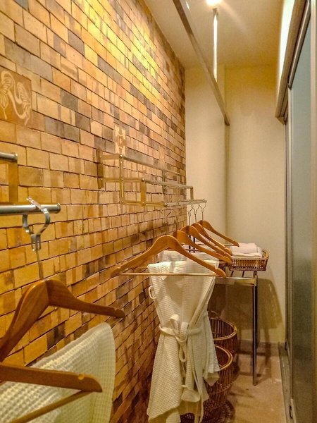 Nim Hotel 43