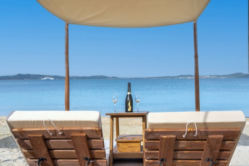 Akrathos Beach Hotel 11