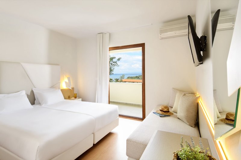 Akrathos Beach Hotel 25