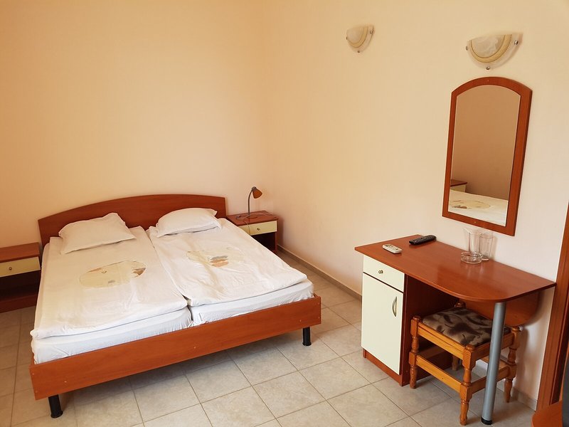 Larisa I & II 8 - Room Example