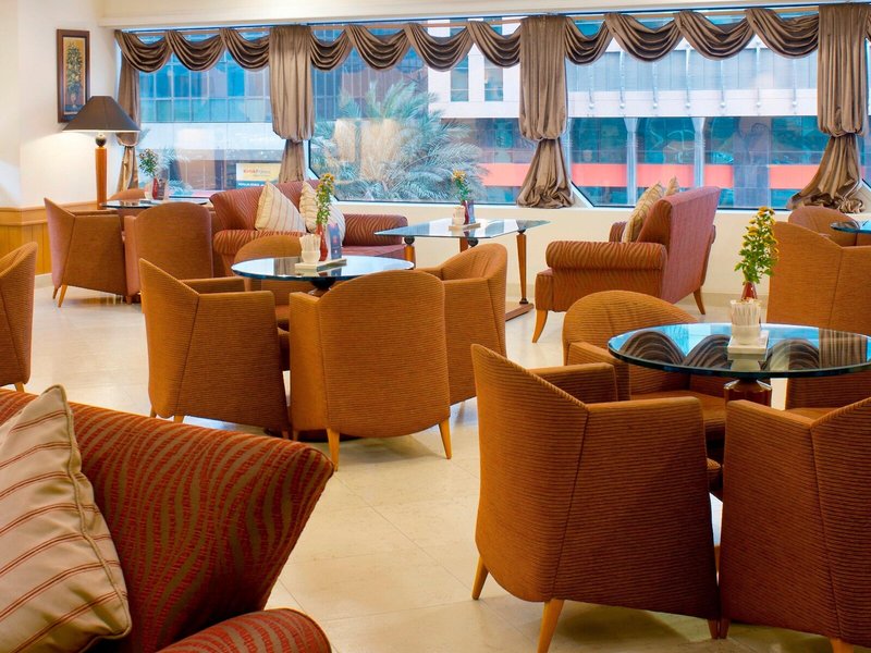 Crowne Plaza Abu Dhabi 14