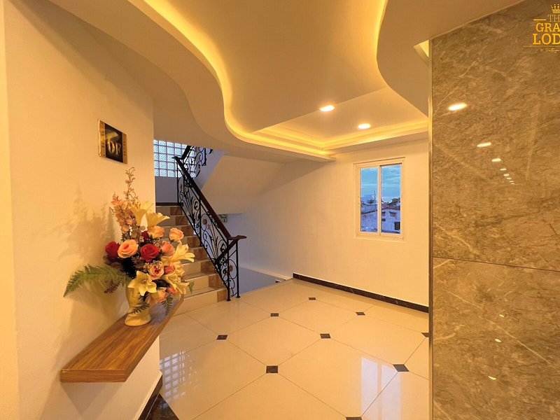 The Privi Hotel 4