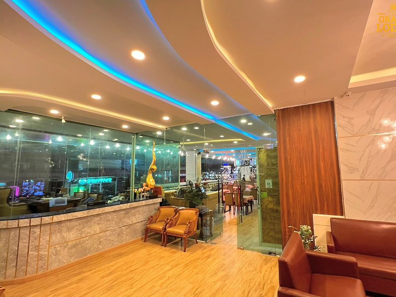 The Privi Hotel 12