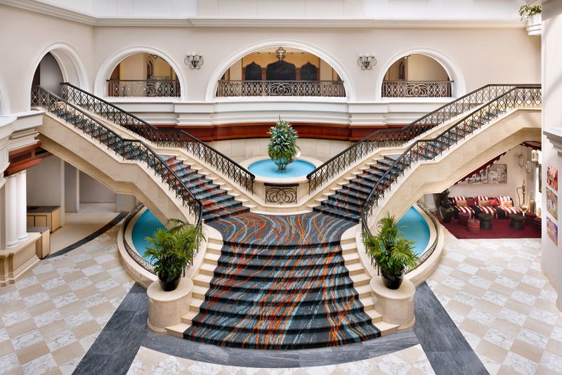 Mövenpick Bur Dubai 3