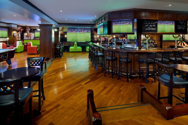 Mövenpick Bur Dubai 8