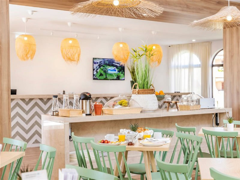 Clube Maria Luisa 4