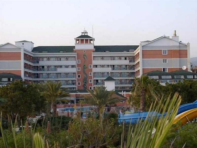 Insula Resort & Spa 1 - Exterior