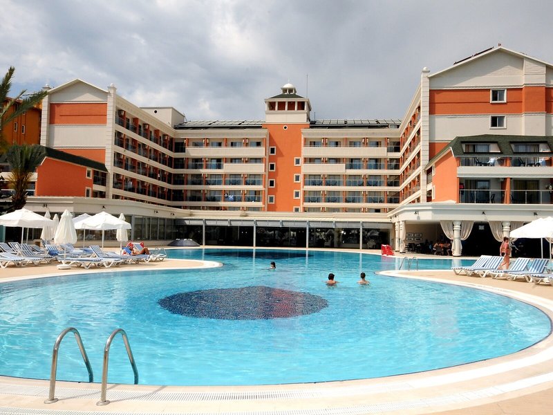 Insula Resort & Spa 16 - Outdoor Pool